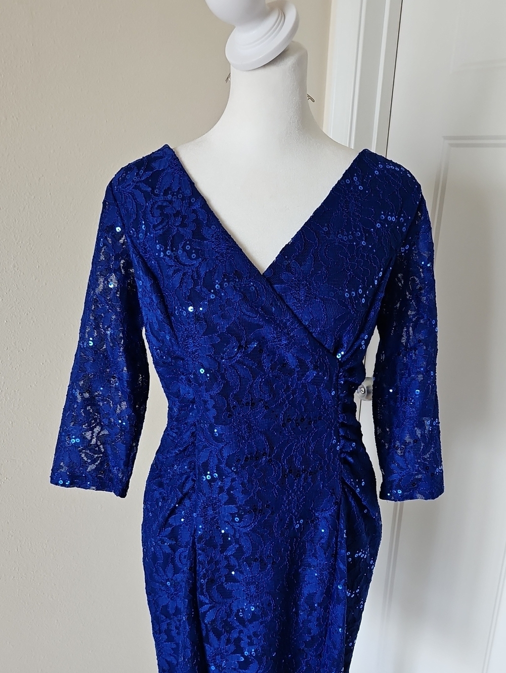 Size 8/10 Royal Blue 3/4 Sleeve Lace/Sequin Ruched Side Cocktail Dress by EVA - Picture 2 of 14